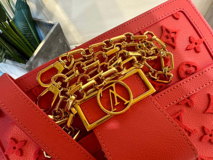 Leather Rose Fluo bag ,mirror , size  25X17X10.5cm ,no box, B250-20