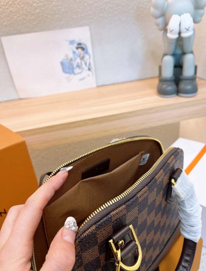 Split leather bag , 3A, no box, size 18cm or 24cm or 32cm , B68-5759-5761
