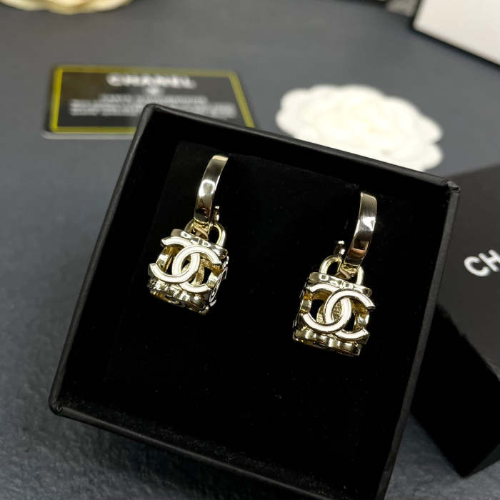 Earring  jewelry , with box,  J25-1556