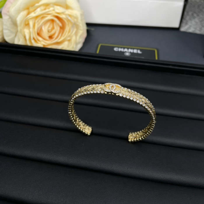Blacelet bangle  jewelry ,with box,  J25-1598