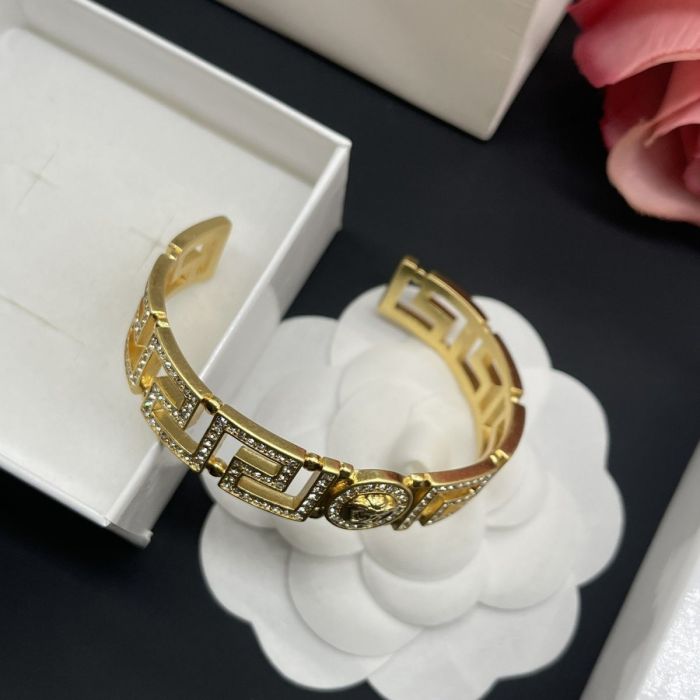 bangle jewelry ,with box,  J25-1670