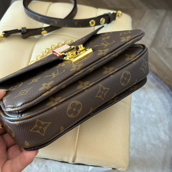 Split leather bag , 3A, size 21x12cm, no box, B68-5951