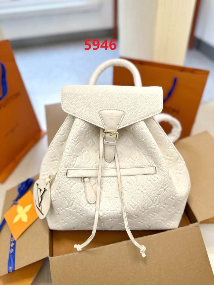 Split leather bag , 3A, size 30x25cm, no box, B68-5942-5946