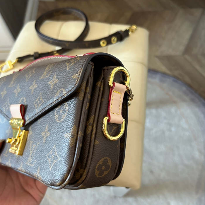 Split leather bag , 3A, size 21x12cm, no box, B68-5951