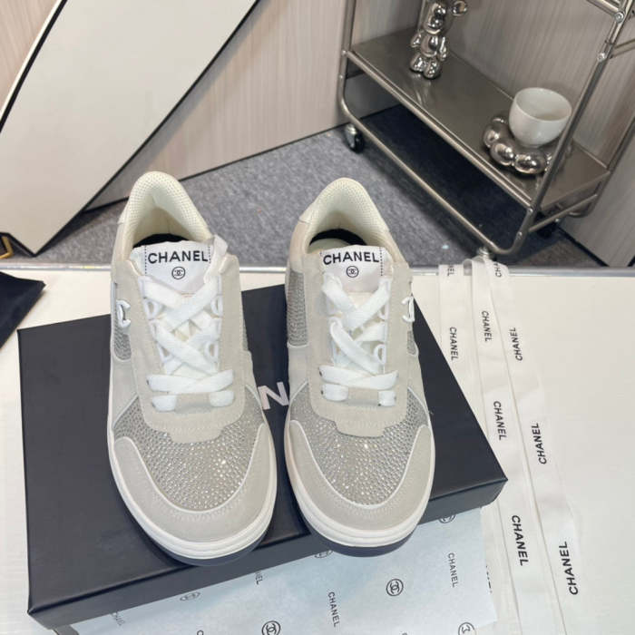 Women flat rhinestone casual  shoes,  size 35-40,   SS80-461