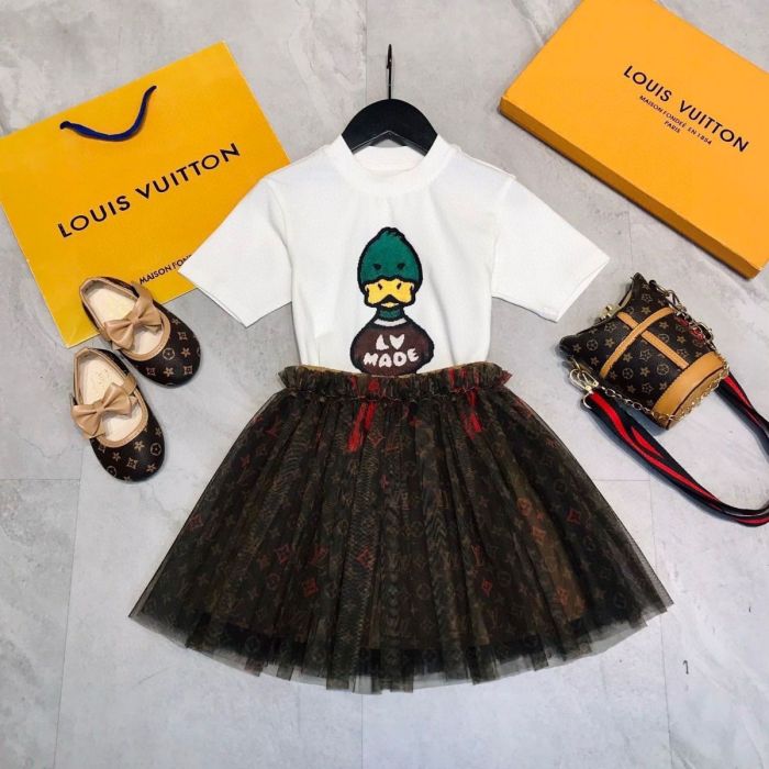 T-shirt +  skirts suit Kids set clothes, no box, CL25-880-883