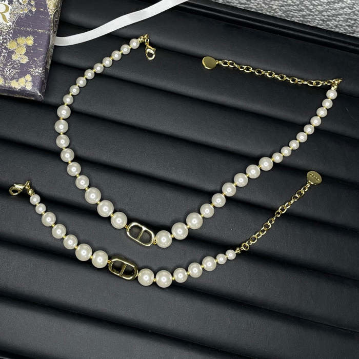 Necklace and Bracelet bangle jewelry , with box,  J30-181