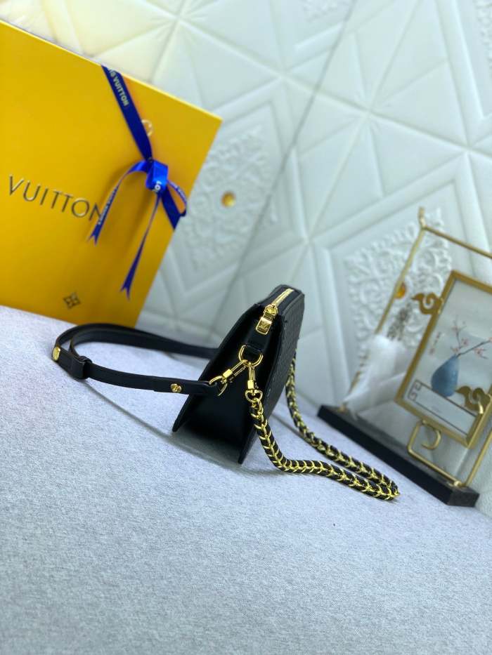 Split Leather  bag ,5A , size 21.5x12.5x5cm ,no box,  B110-135