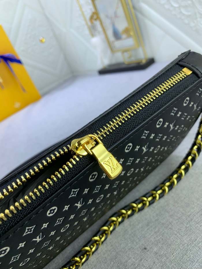 Split Leather  bag ,5A , size 21.5x12.5x5cm ,no box,  B110-135