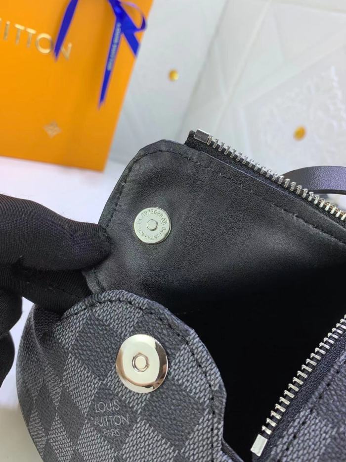 Leather bag, 5A, size 28X16X13cm, no box, B68-6003
