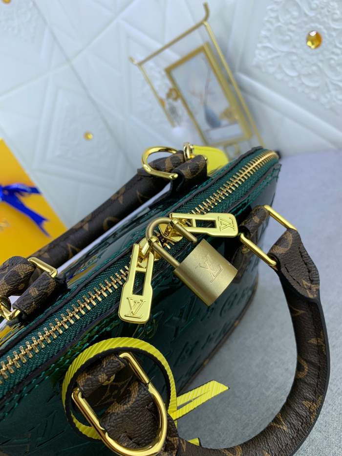 Alma Leather  bag ,5A , size 25x17.5x11.5cm ,no box,  B110-144