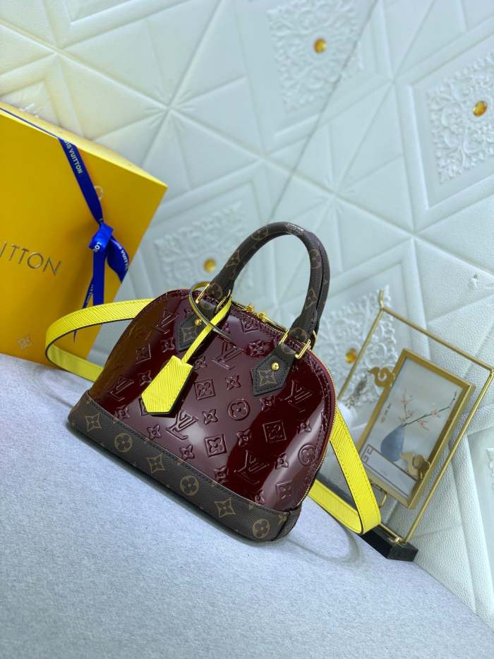 Alma Leather  bag ,5A , size 25x17.5x11.5cm ,no box,  B110-147