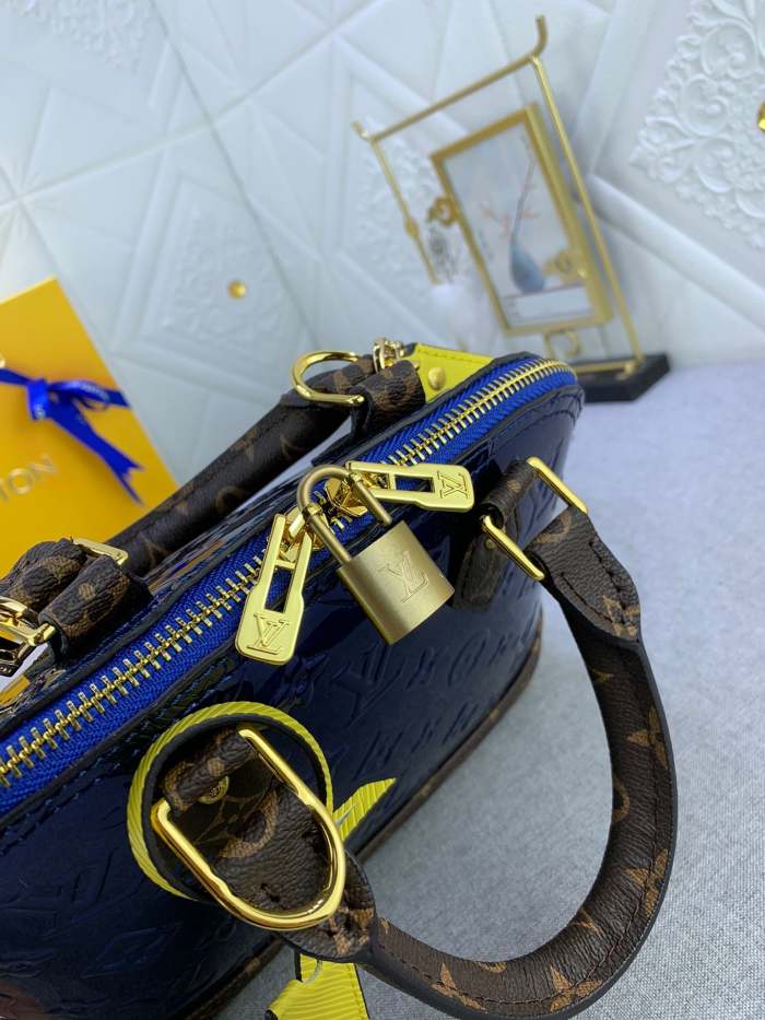 Alma Leather  bag ,5A , size 25x17.5x11.5cm ,no box,  B110-145