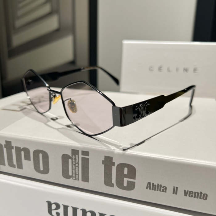 Blue light blocking sunglasses with the box and case ,G25-2306-2311