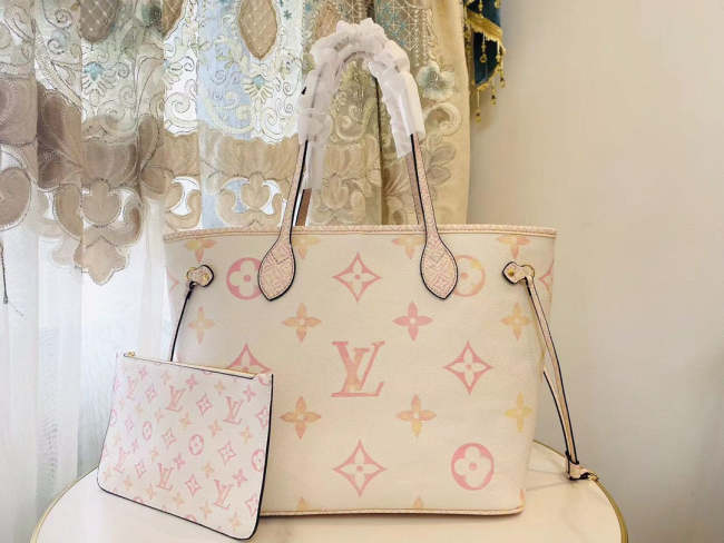 Neverfull Leather bag ,5A , size 32x29x17cm ,no box, B110-152