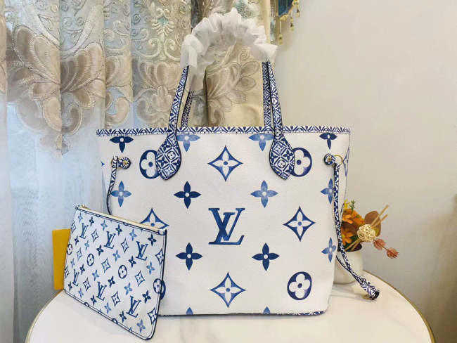 Neverfull Leather bag ,5A , size 32x29x17cm ,no box, B110-153