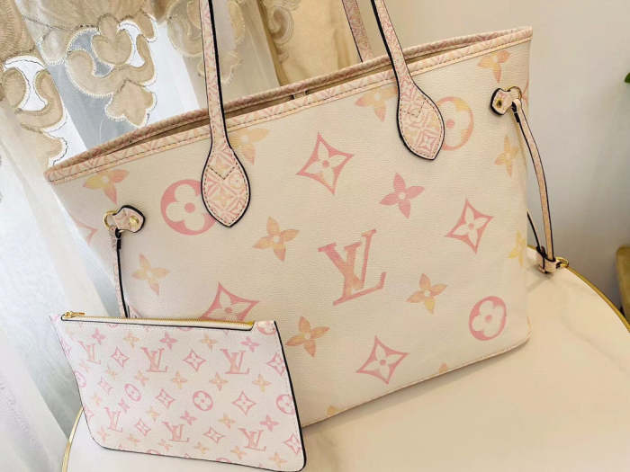 Neverfull Leather  bag ,5A , size 32x29x17cm ,no box,  B110-152