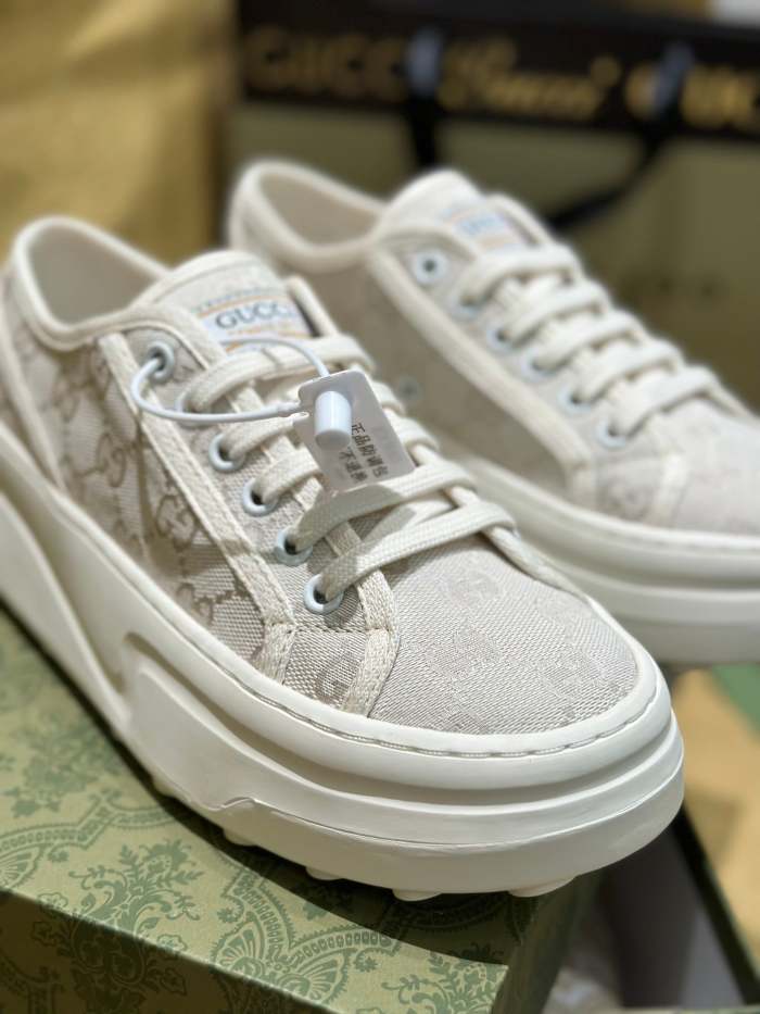 Women Platform canvas  shoes, size 35-40, SS70-1745