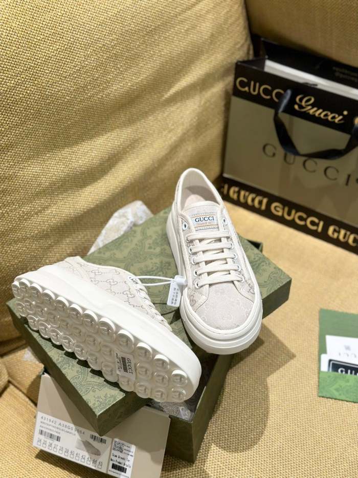 Women Platform canvas  shoes, size 35-40, SS70-1745