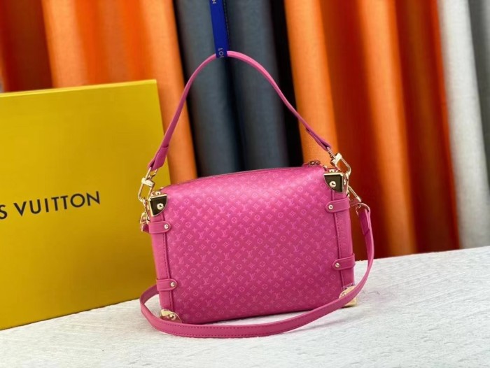 Leather  bag ,5A , size 24.5x16.5x8.5cm ,no box,  B110-154-158
