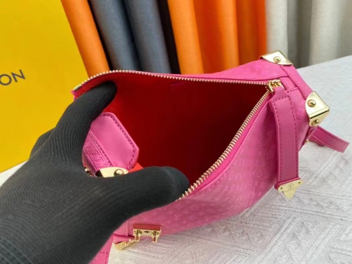 Leather  bag ,5A , size 24.5x16.5x8.5cm ,no box,  B110-154-158