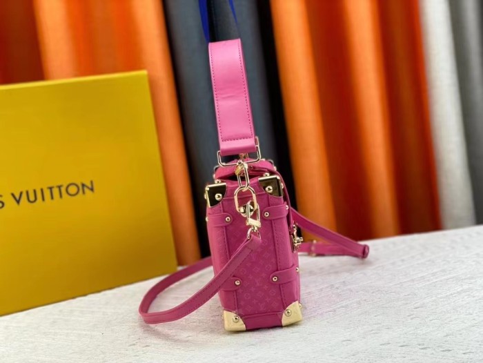 Leather  bag ,5A , size 24.5x16.5x8.5cm ,no box,  B110-154-158