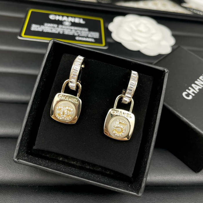 Earring  jewelry ,with box,  J25-1703
