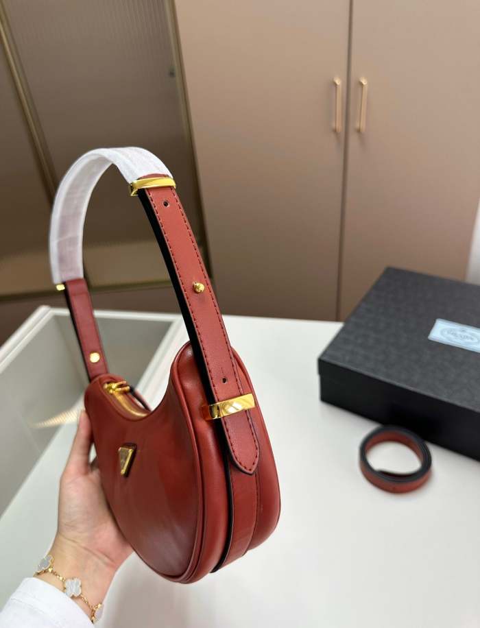 Split Leather  bag ,3A , size 20*7*12cm ,no box,  B68-6019-6021