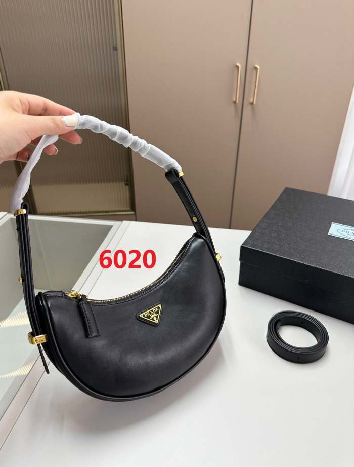 Split Leather  bag ,3A , size 20*7*12cm ,no box,  B68-6019-6021