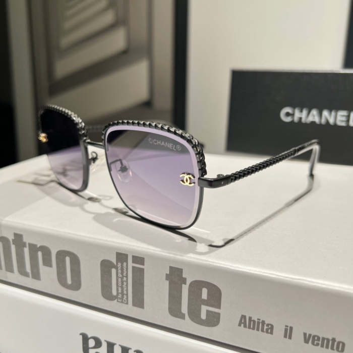 Blue light blocking sunglasses with the box and case ,G25-2433-2440