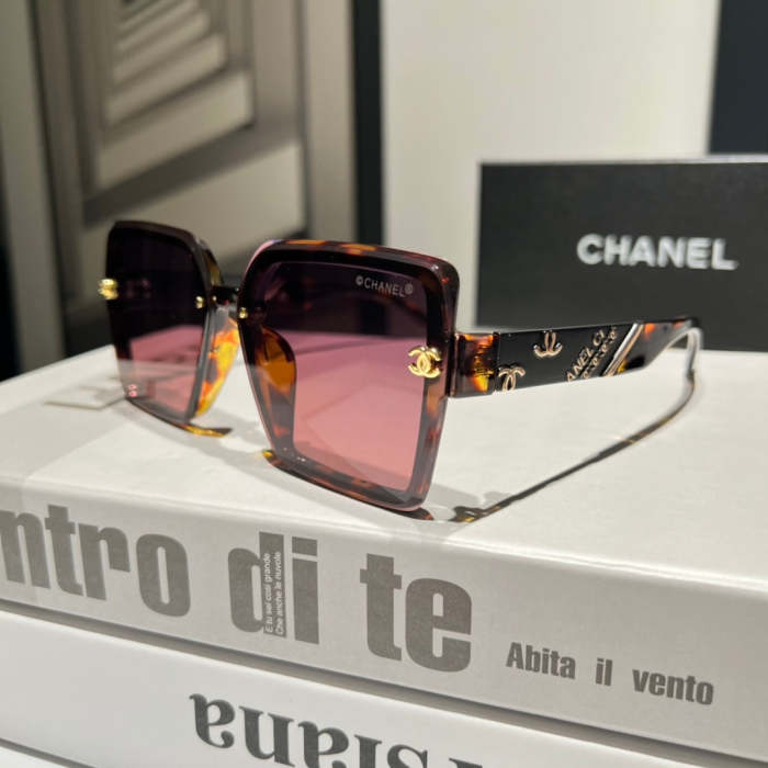 Blue light blocking sunglasses with the box and case ,G25-2452-2456