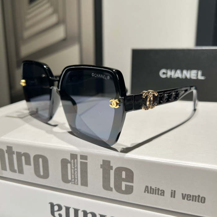 Blue light blocking sunglasses with the box and case ,G25-2448-2451