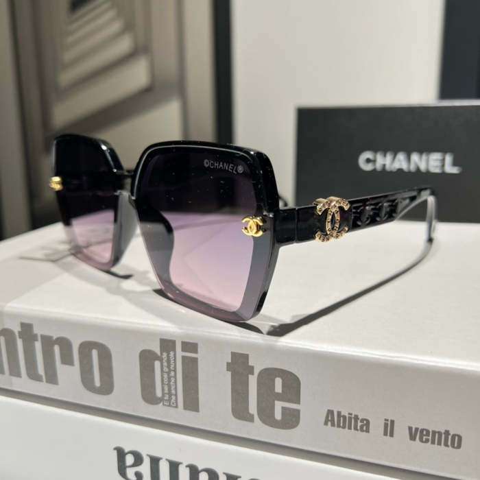 Blue light blocking sunglasses with the box and case ,G25-2448-2451