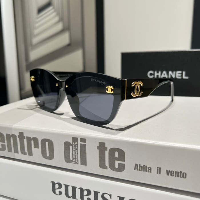 Blue light blocking sunglasses with the box and case ,G25-2502-2509