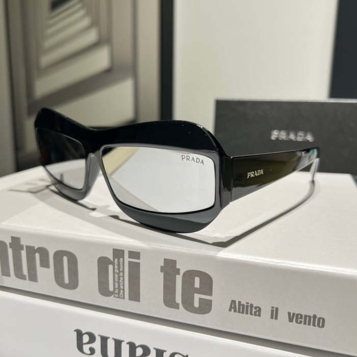 Blue light blocking sunglasses with the box and case ,G25-2526-2530