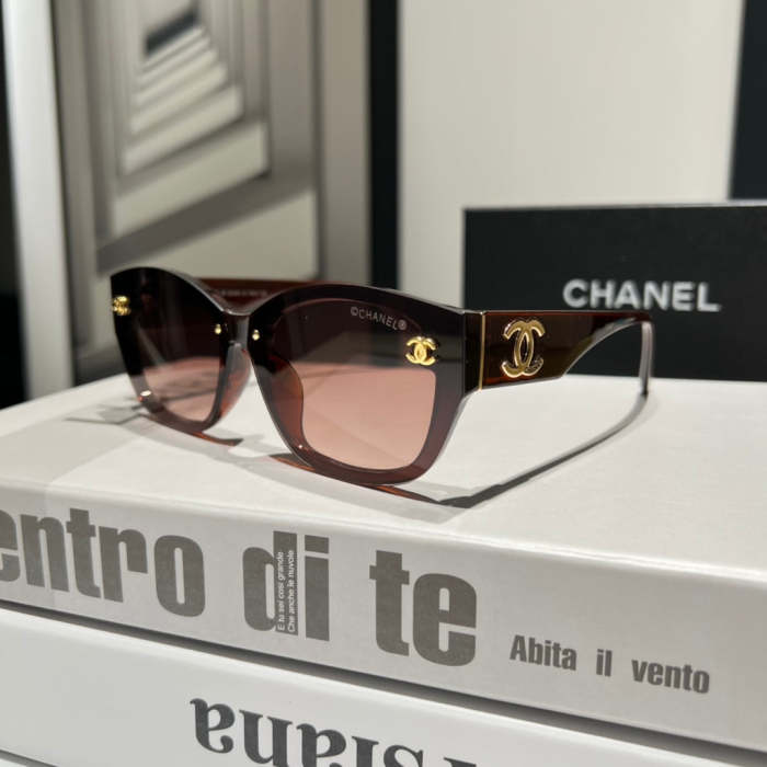 Blue light blocking sunglasses with the box and case ,G25-2502-2509