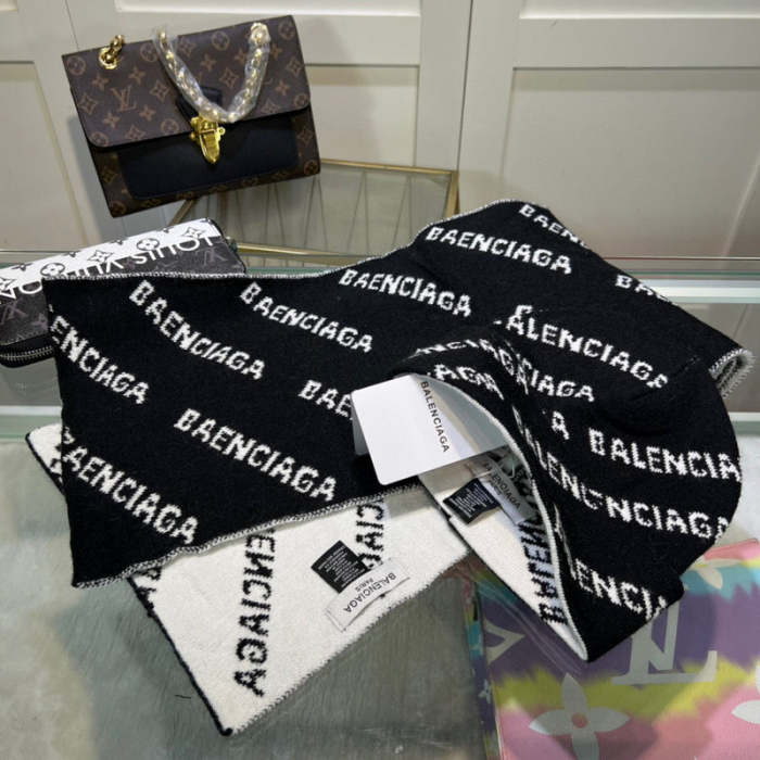 cashmere cotton scarf and hat ,no box. HX68-5-10