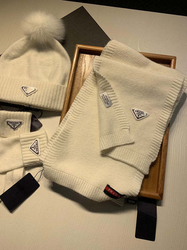 cashmere cotton scarf and gloves and hat ,no box. HX68-28-32