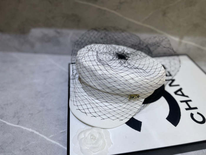 Fashion hat for women ,no box. HX25-642-643
