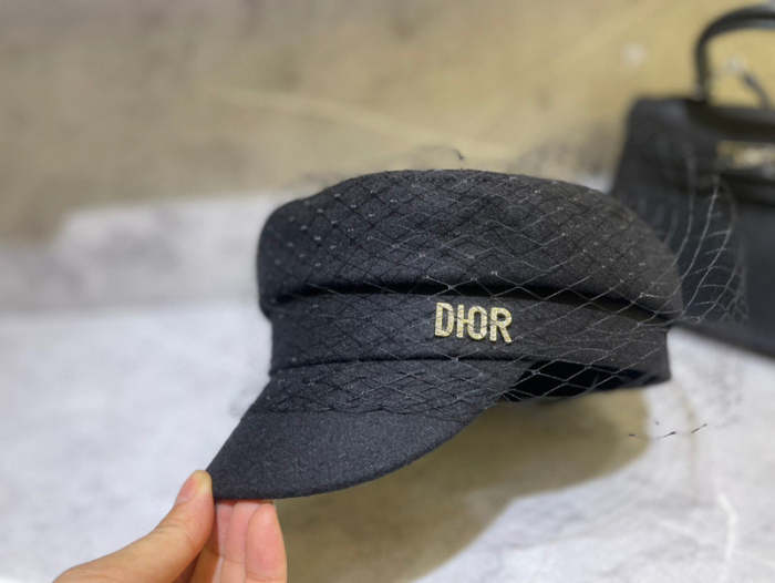 Fashion hat for women ,no box. HX25-604-606
