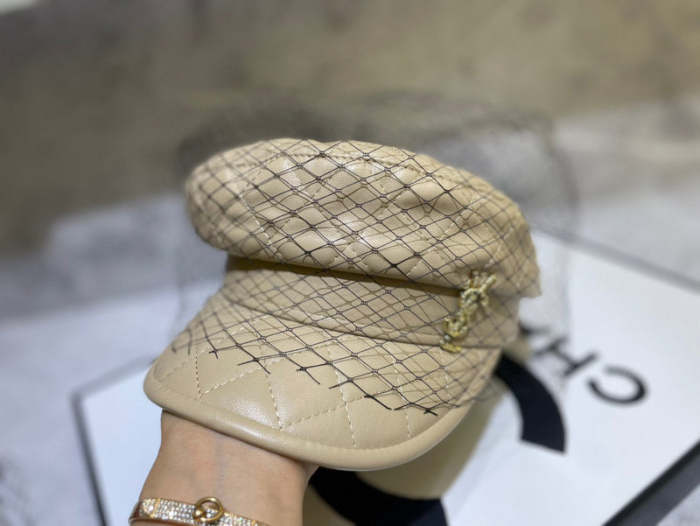 Fashion hat for women ,no box. HX25-647-648