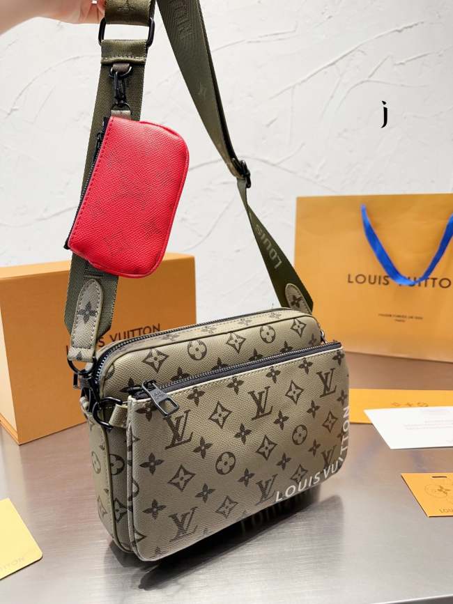 Split Leather bag ,3A , size 25x18cm ,no box, B68-6054