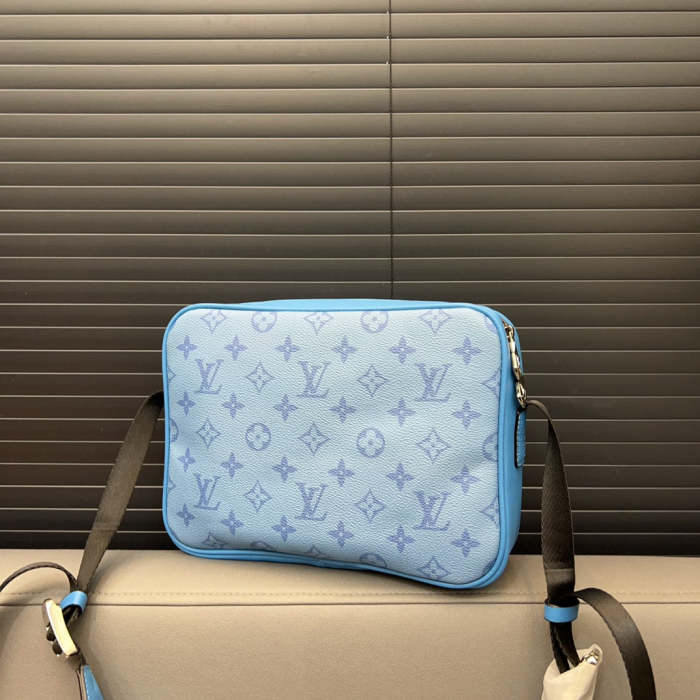 Split Leather  bag ,3A , size 25x18cm ,no box,  B68-6062-6064