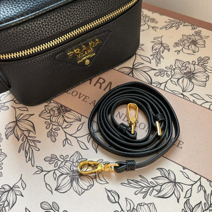 Split Leather  bag ,3A , size 19x12cm ,no box,  B68-6060-6061