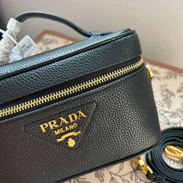 Split Leather  bag ,3A , size 19x12cm ,no box,  B68-6060-6061