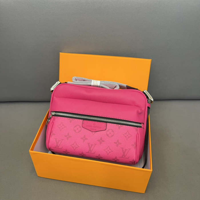 Split Leather  bag ,3A , size 25x18cm ,no box,  B68-6062-6064