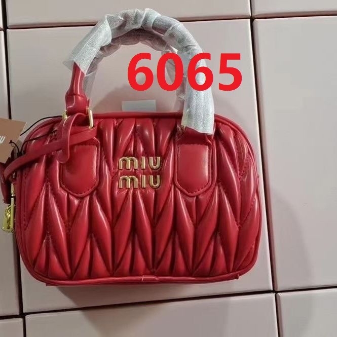 Split Leather  bag ,4A , size 19X13X6cm ,no box,  B68-6065-6067