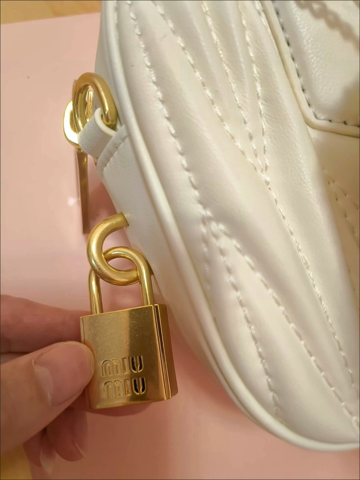 Split Leather  bag ,4A , size 19X13X6cm ,no box,  B68-6065-6067