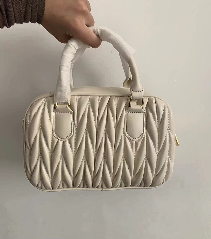 Split Leather  bag ,4A , size 19X13X6cm ,no box,  B68-6065-6067