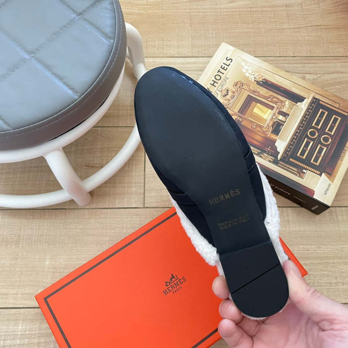 Women's Flat slippers shoes , size 35-40 ,SS50-1464-1465